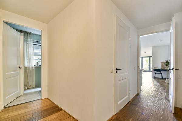 Medium property photo - Van Oldenbarneveldtstraat 52M, 1052 KC Amsterdam